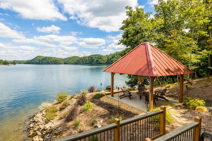 Lemonade Lodge Luxury Lodging on Claytor Lake - Houses for Rent in