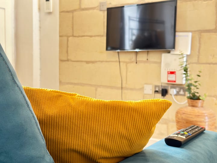 Charming House With Terrace In Ta' Xbiex - Malta