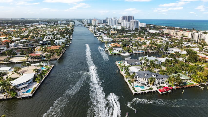 • Palm Pointe • 0.3 Miles to beach | Heated pool