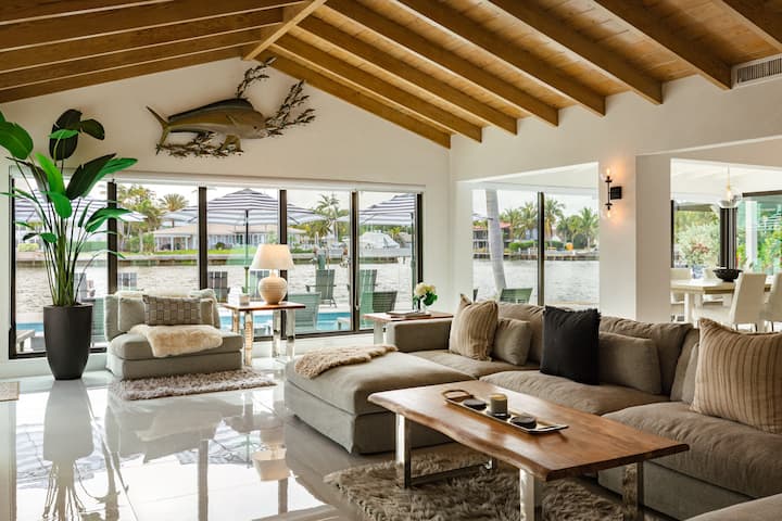• Palm Pointe • 0.3 Miles To Beach | Heated Pool - Fort Lauderdale, FL