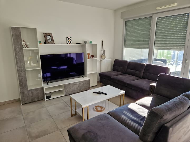 Bright 90 Sqm Apt Mountain View - Saint-Genis-Pouilly