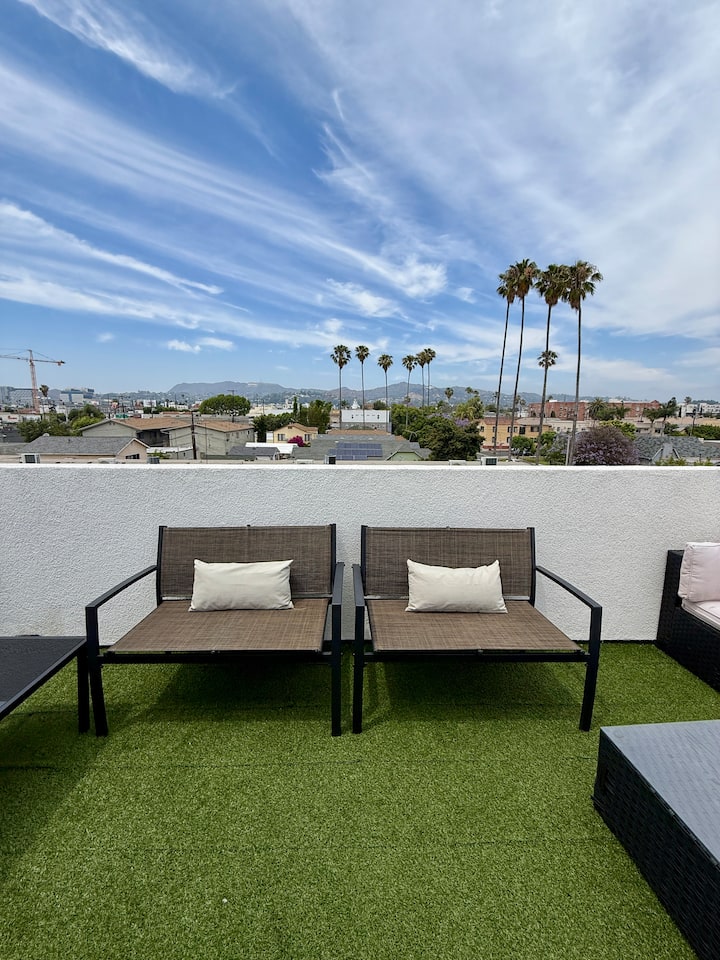 4bd Townhome-10min Universal Studios, W/ 2parking - Beverly Hills, CA