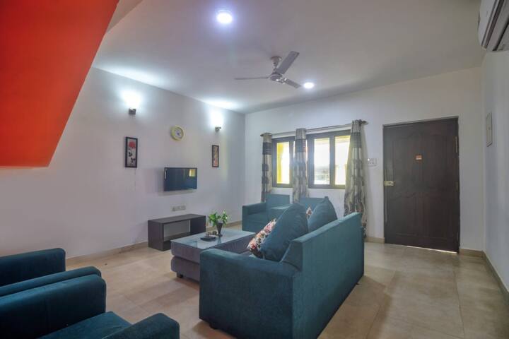 Living room image 3