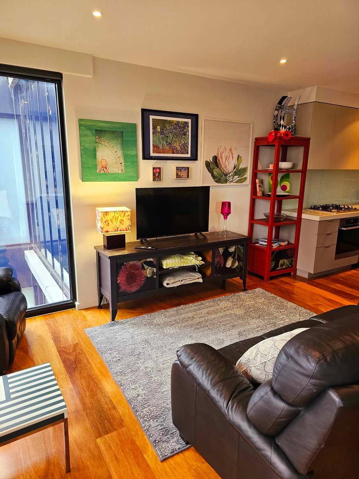 Top performing Airbnb: Pier View Apartment (Geelong City) in Geelong