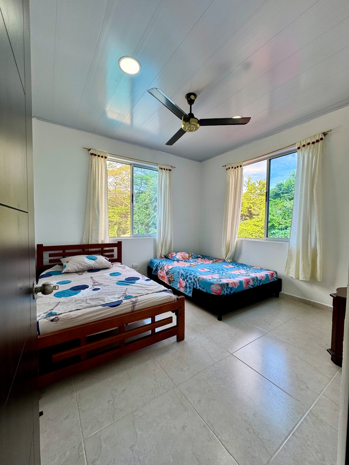 საძინებელი 4