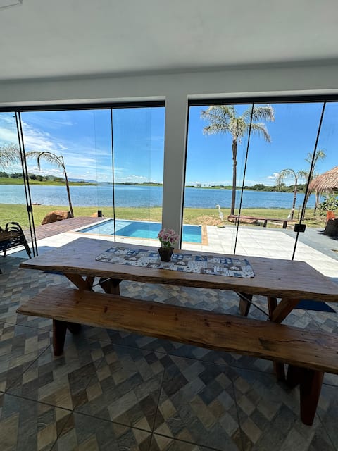 Ranch on the dam with pool