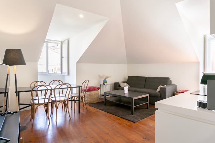Central Spacious Apartmen in Lisbon