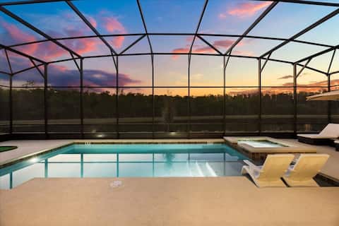 15 Bedrooms / 16.5 Bathrooms / Sonoma (4061SB)