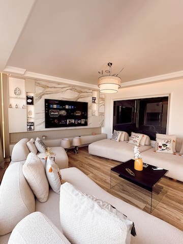 Deluxe sapphire Bosphorus viewed city center Apt. gallery image 3