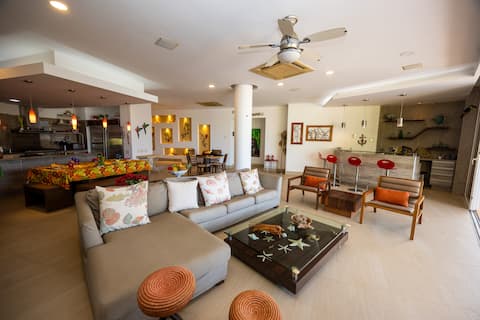 Popular Airbnb listing: Wonderful house in Cartagena's Marina Baru in Santana