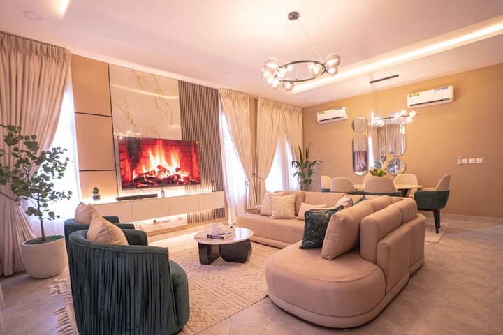 TP1- Cozy 2BR Apt in Lekki Phase 1