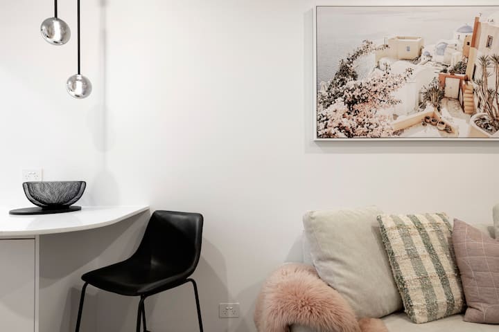 A Luxe Hidden Hideaway | By Guest Realty - Moore Park