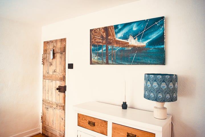 Decor in large bedroom 