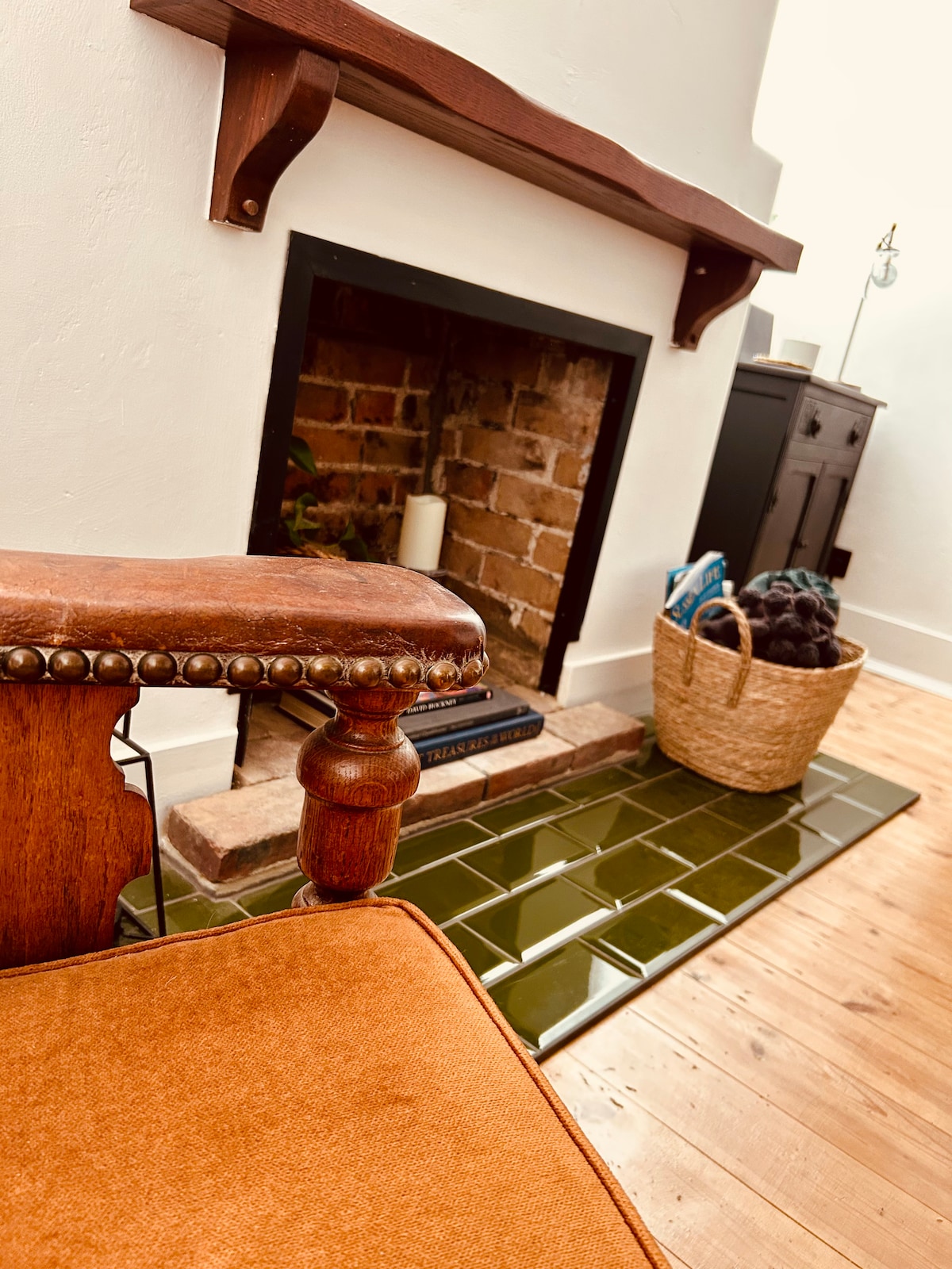 Successful Airbnb property: Beautiful Old Cottage near the Sea in Willingdon And Jevington