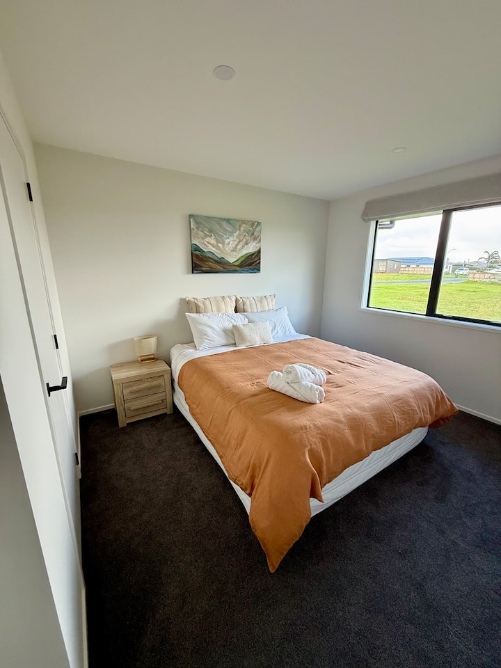 Veľká manželská posteľ