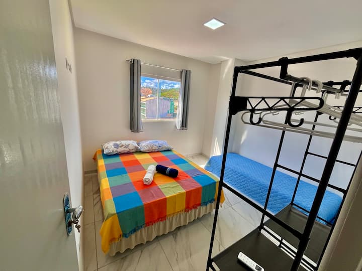 Chumba cha kulala cha 2 
Ina kitanda 1 cha watu wawili na kitanda 1 cha mtu mmoja