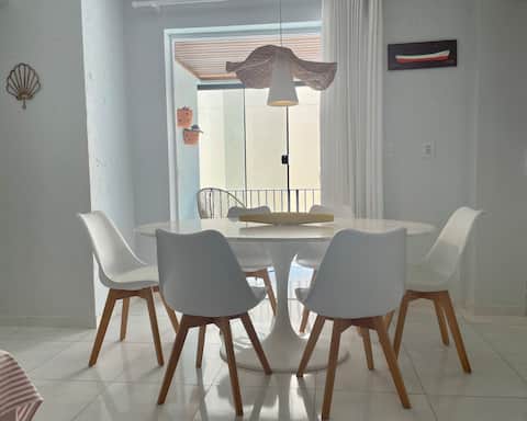 Popular Airbnb listing: Comfort 100 meters from the beach! English in Ingleses Centro