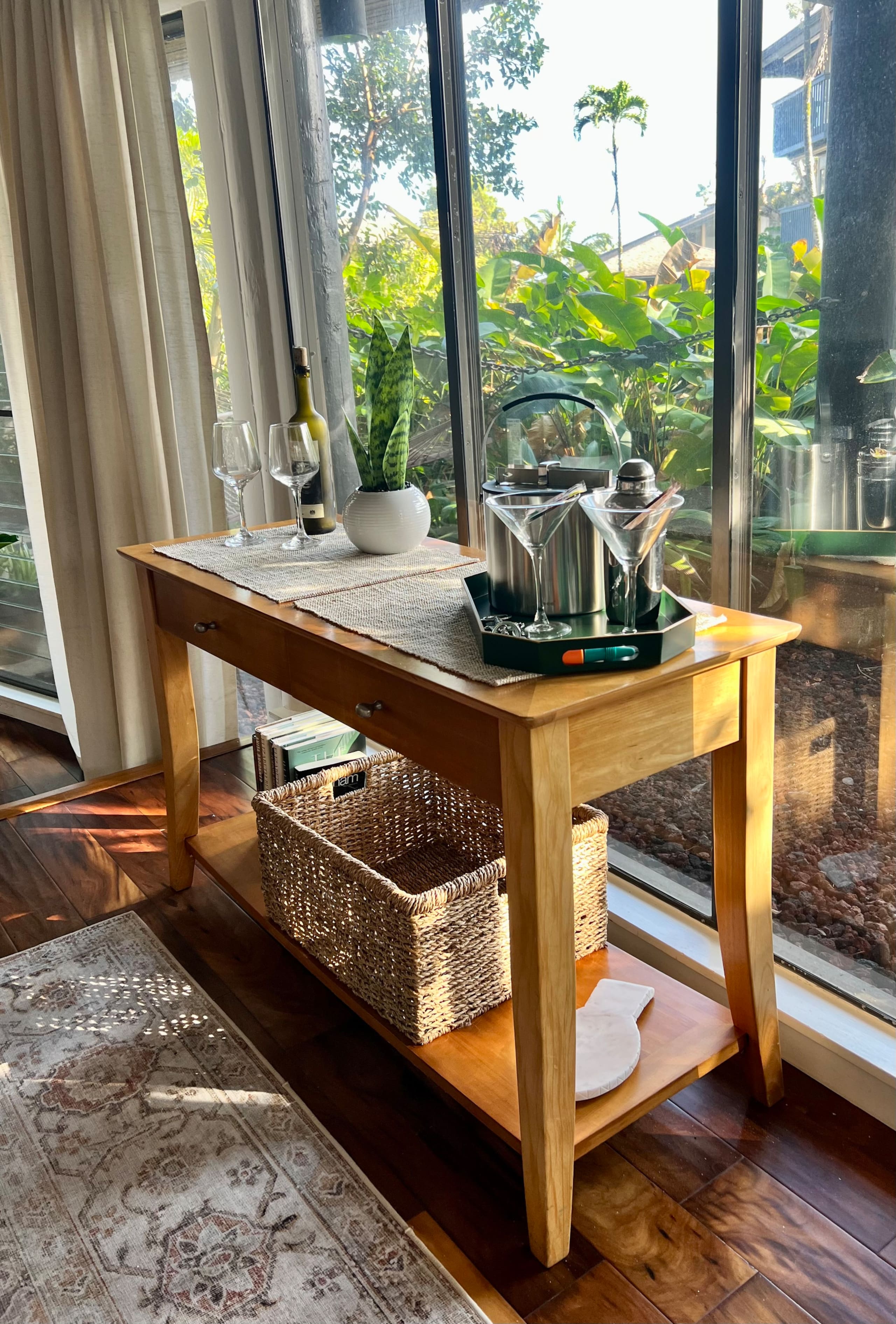 5* Reviews! Spacious Tropical Retreat + Pool + AC - Photo 18