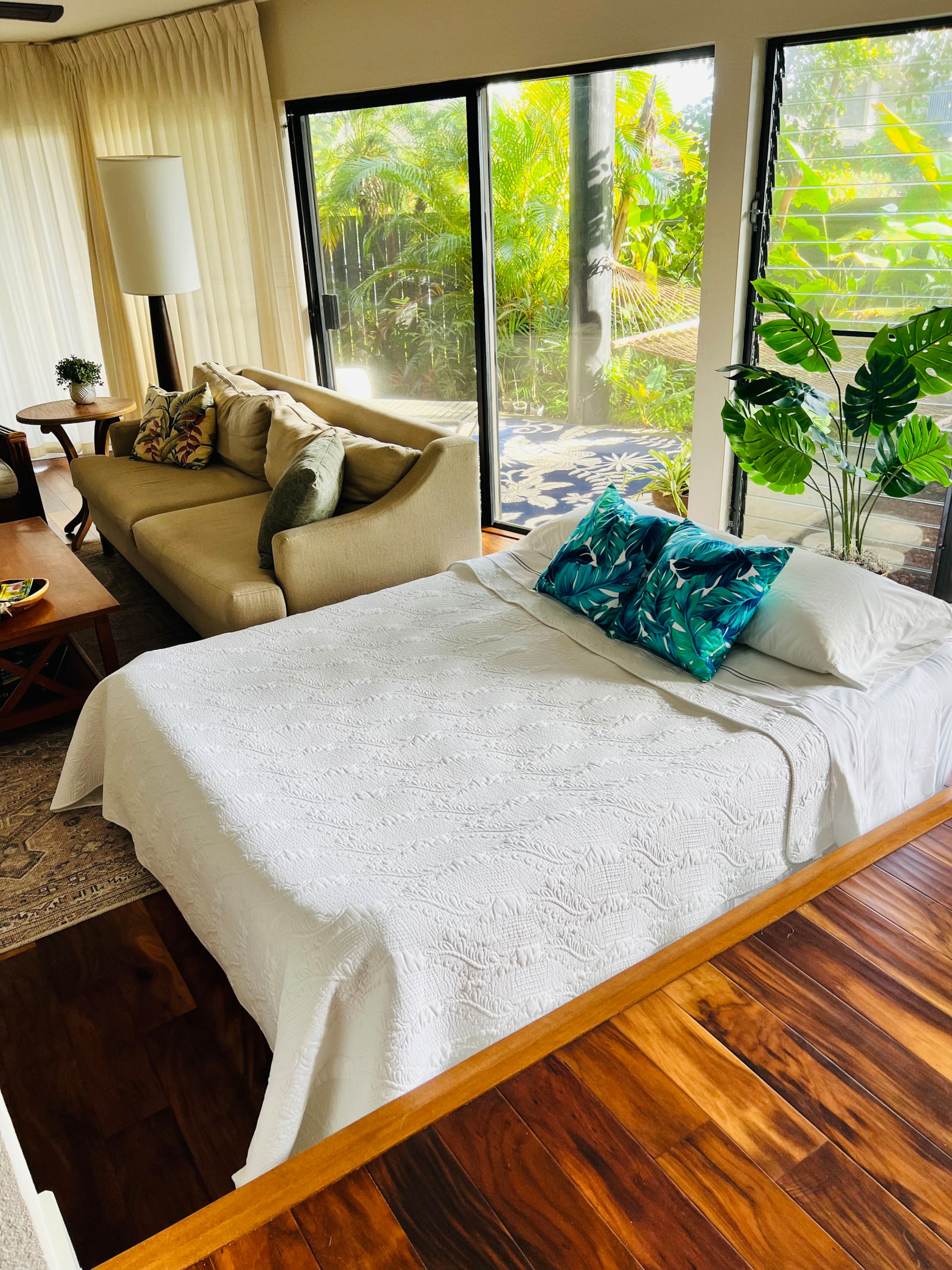 5* Reviews! Spacious Tropical Retreat + Pool + AC - Photo 6