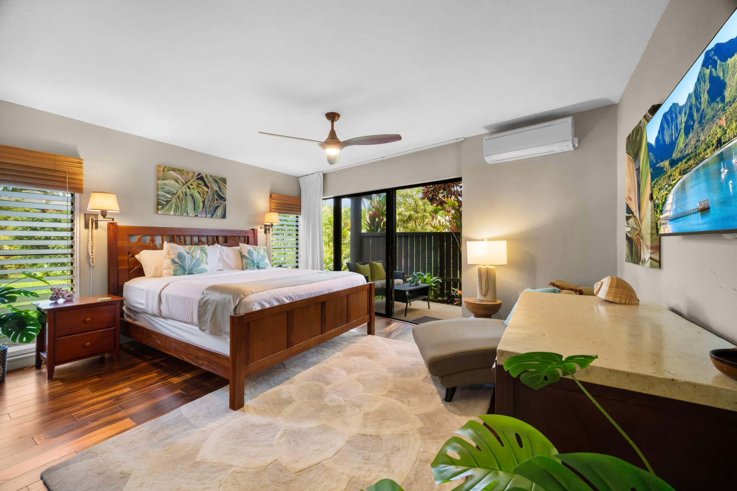 5* Reviews! Spacious Tropical Retreat + Pool + AC - Photo 21