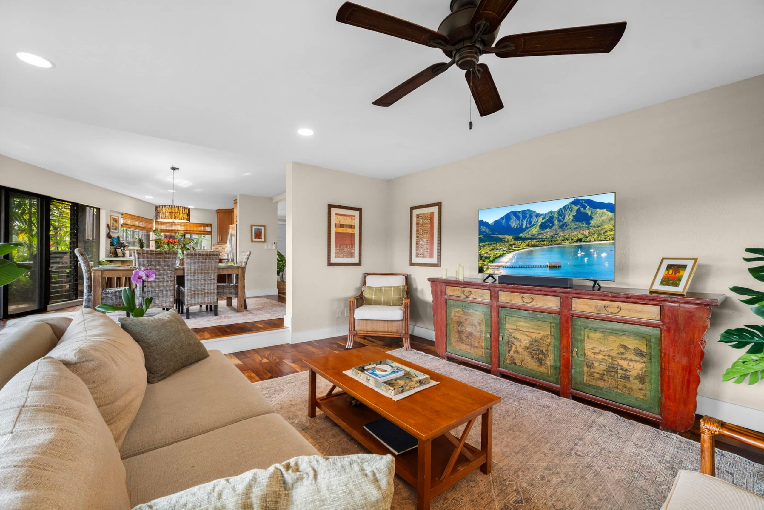 5* Reviews! Spacious Tropical Retreat + Pool + AC - Photo 3