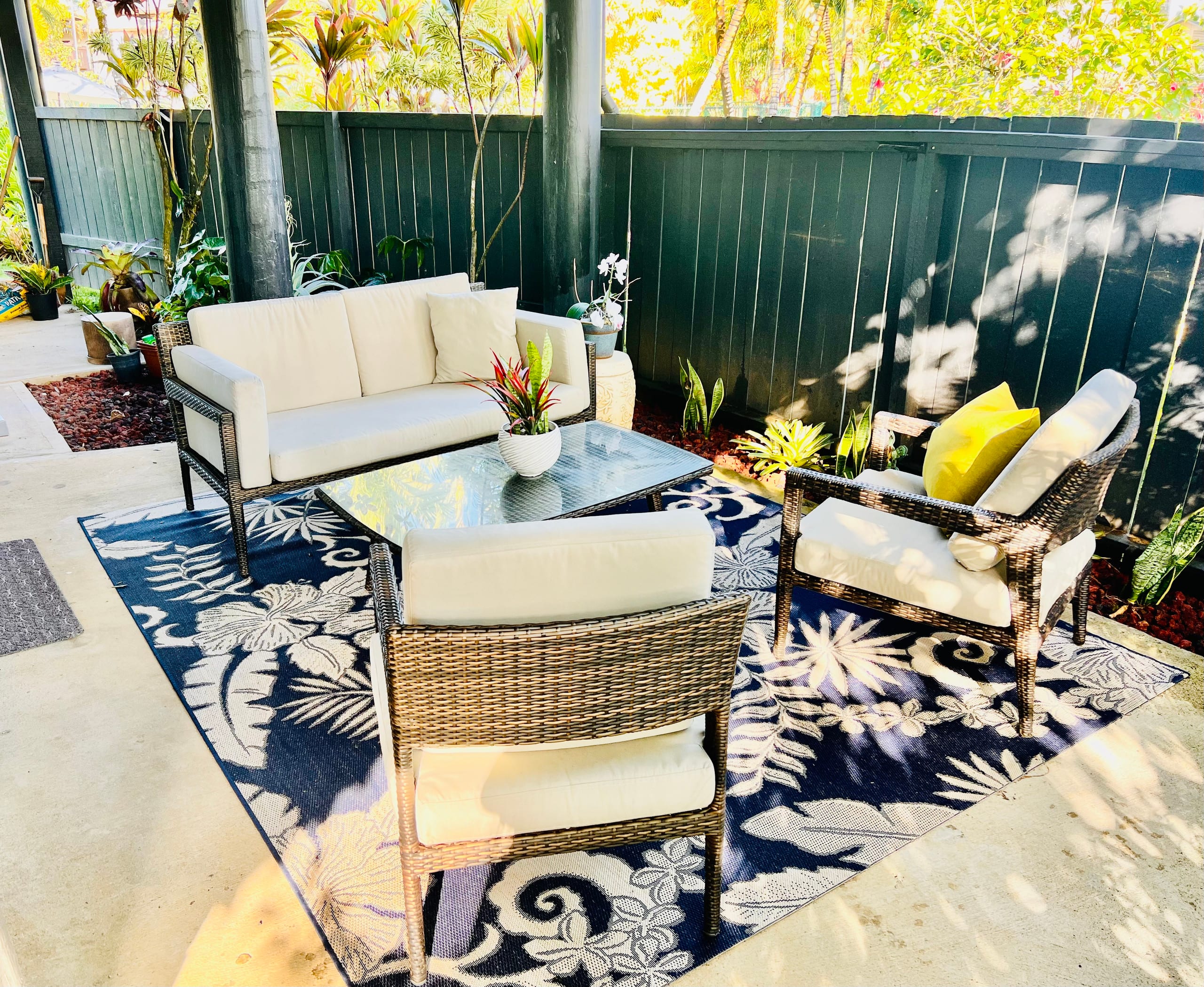5* Reviews! Spacious Tropical Retreat + Pool + AC - Photo 54