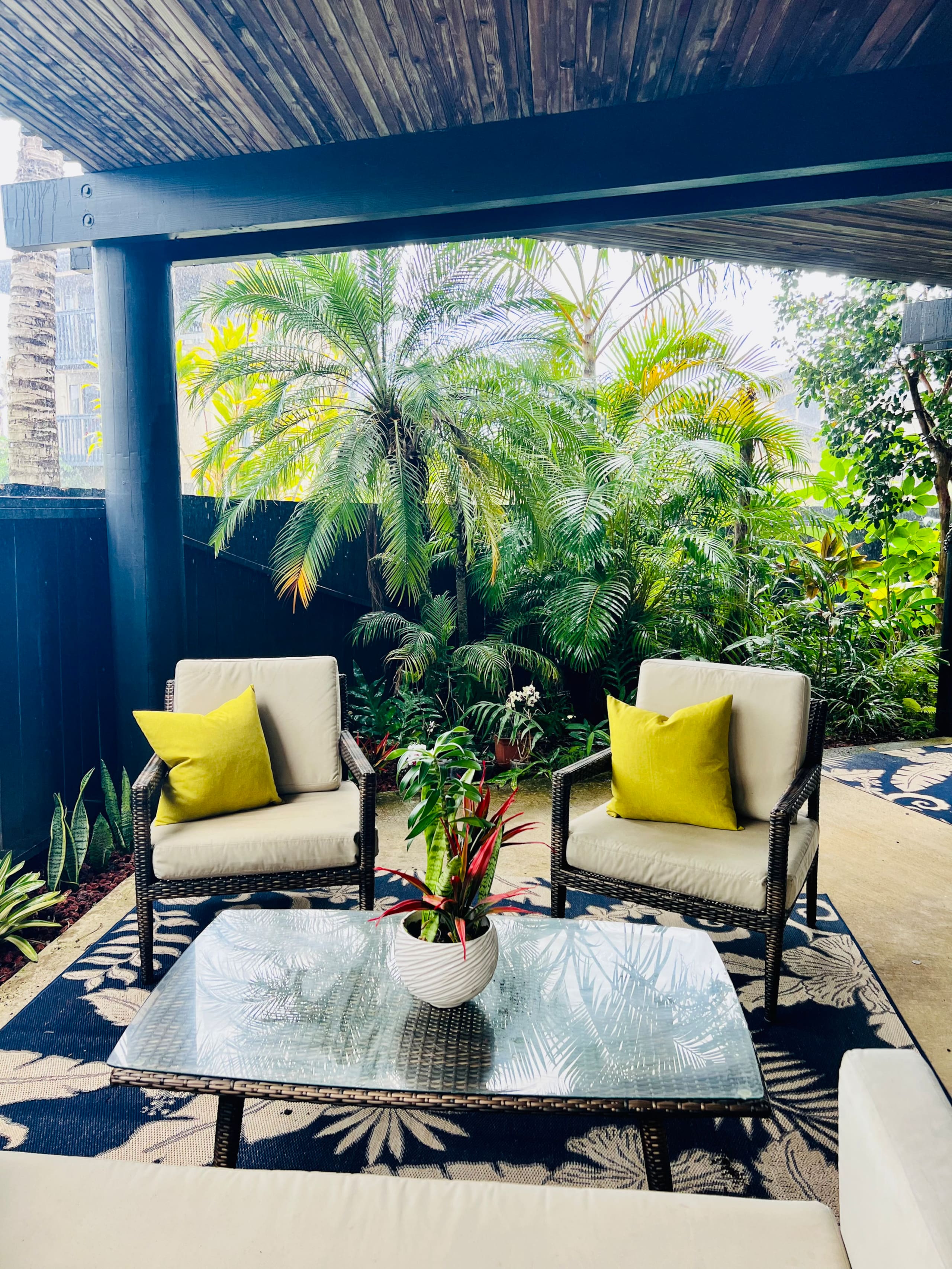 5* Reviews! Spacious Tropical Retreat + Pool + AC - Photo 53