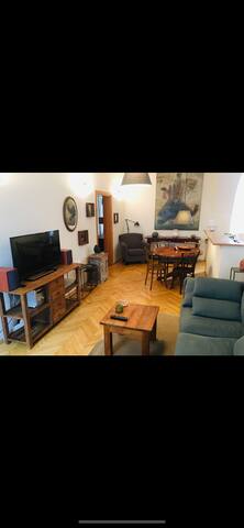 Silent next to the Fun street