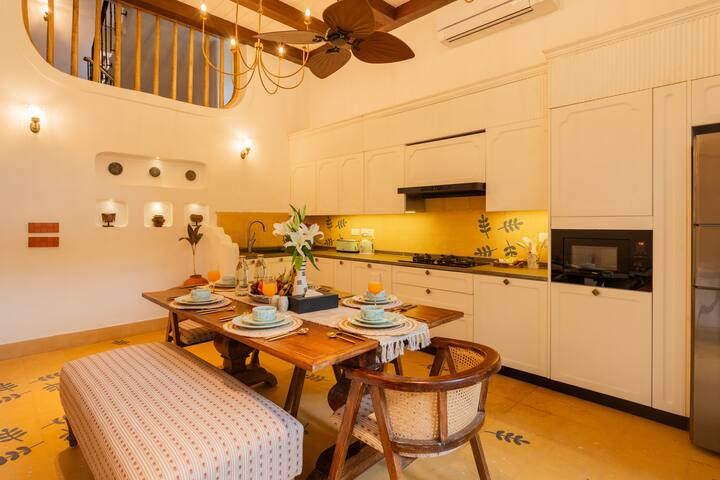Dining area image 3