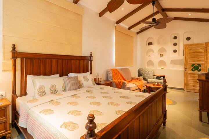 Bedroom 1 image 2