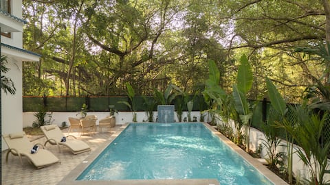 Luxury Villa | Private Pool | Jacuzzi | nr Beach