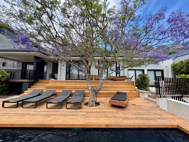 NEW: Luxurious Art Filled Apartment in Camps Bay