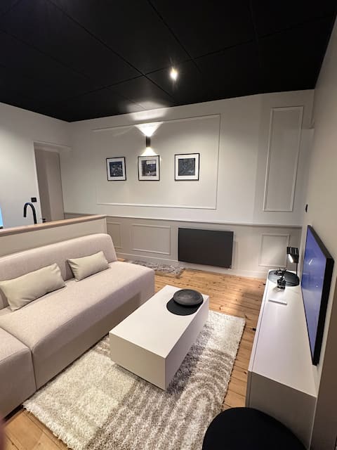 Top performing Airbnb: Suite Junior in Saint Brieuc