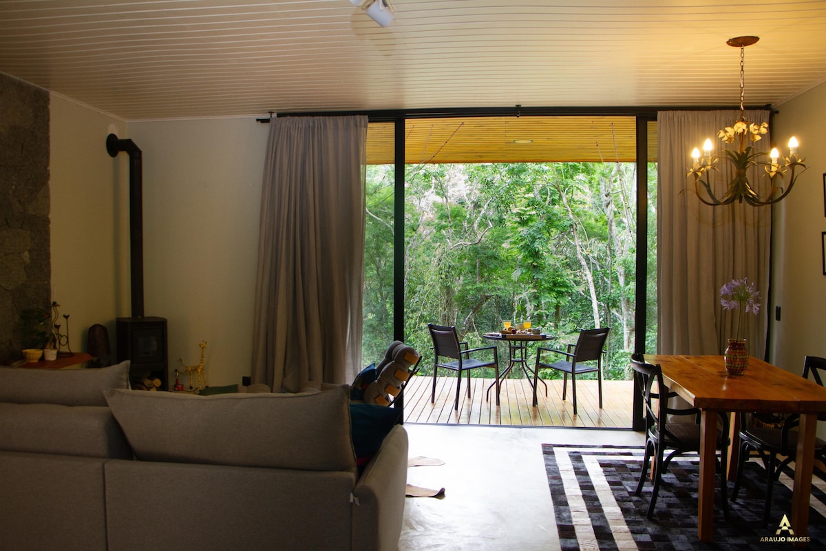 Top Airbnb: Casa dos Manacás in Vale das Videiras in Petrópolis