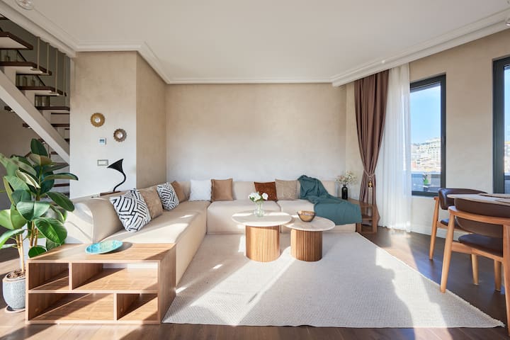 Penthouse at Taksim360 gallery image 4