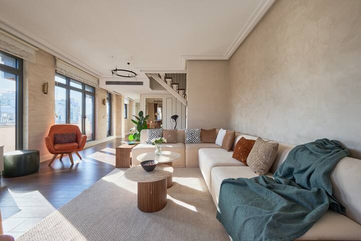 Penthouse at Taksim360 gallery image 5