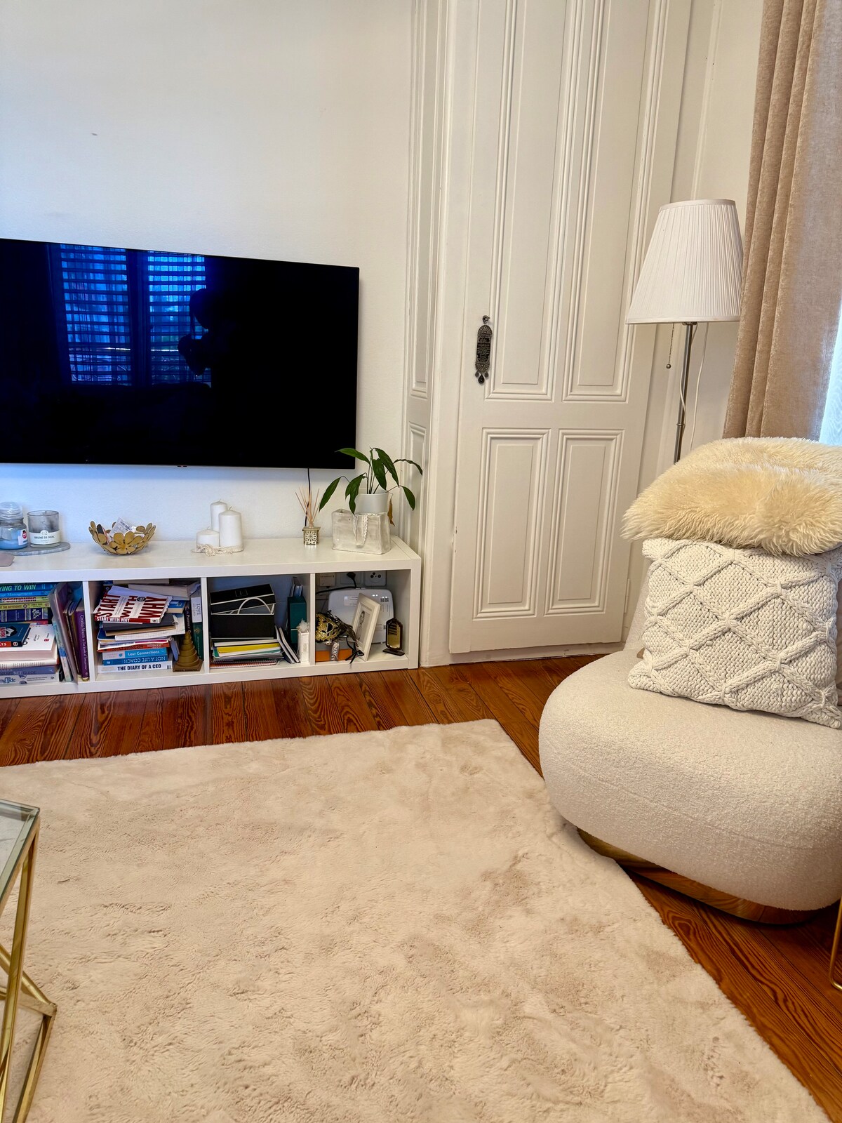 Top performing Airbnb: Apartment with Balcony in City Centre/ downtown in Jonction