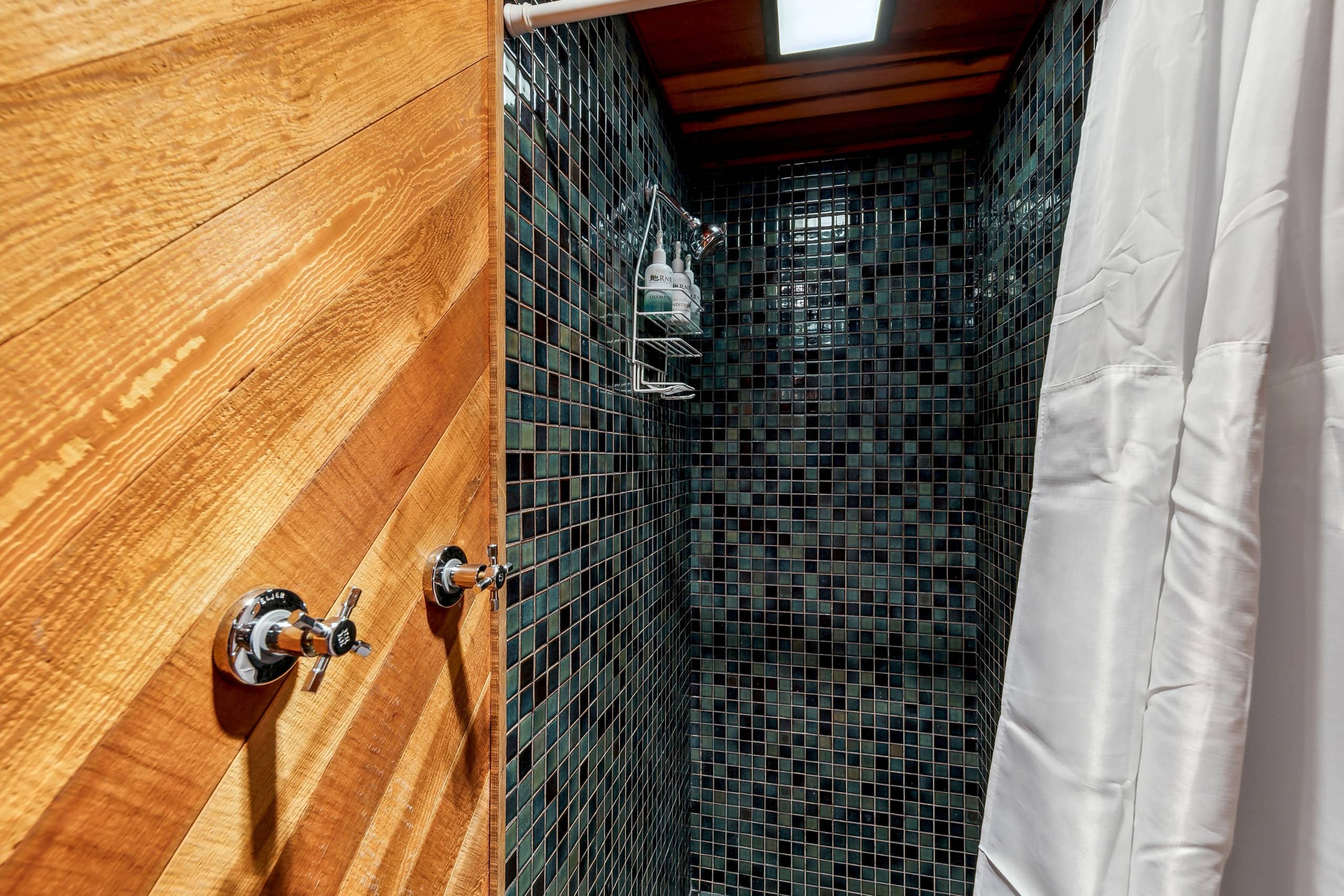 Hunting Lodge with Hot Tub, Sauna & Trail Access - Photo 34