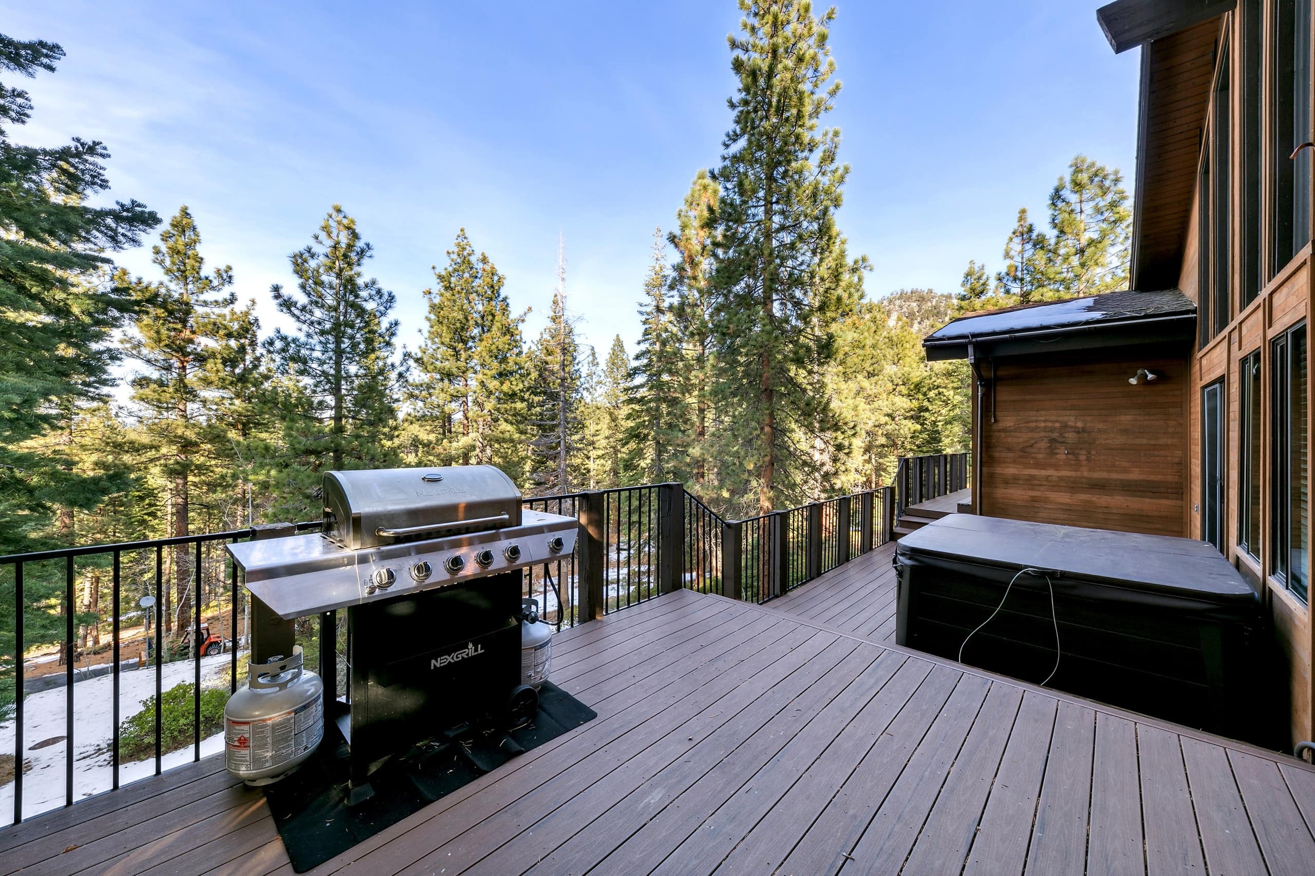 Hunting Lodge with Hot Tub, Sauna & Trail Access - Photo 14