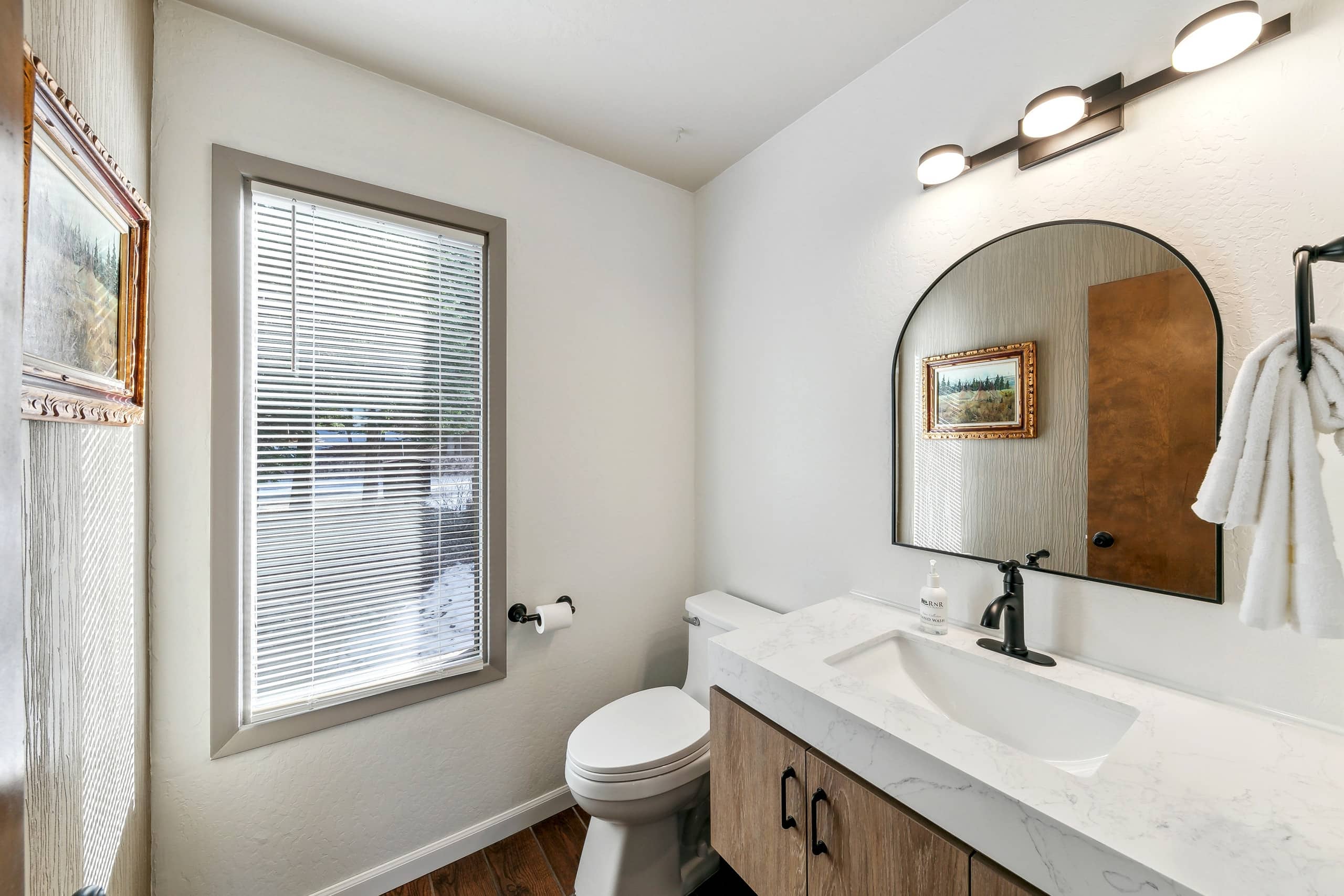 Hunting Lodge with Hot Tub, Sauna & Trail Access - Photo 35