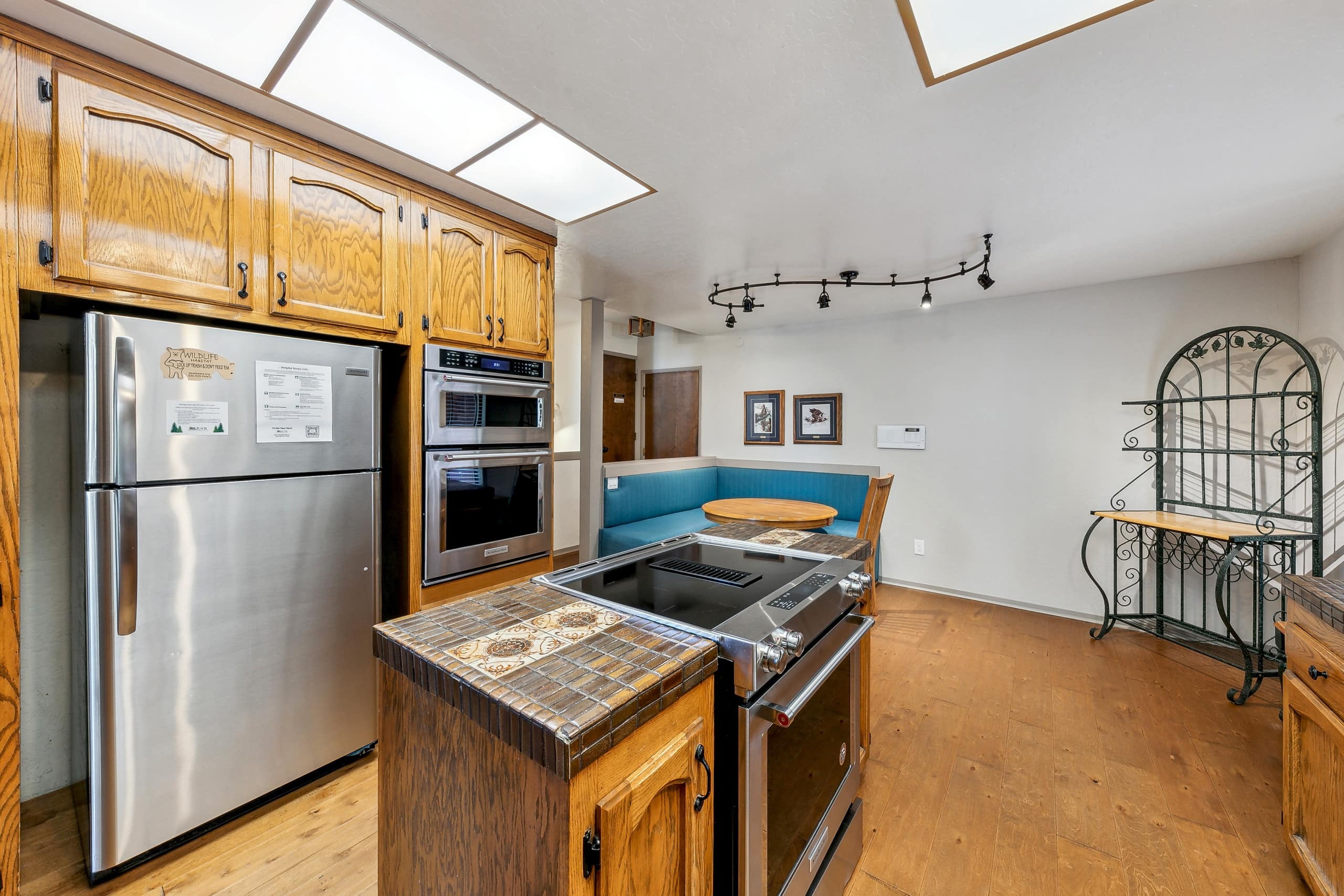 Hunting Lodge with Hot Tub, Sauna & Trail Access - Photo 17