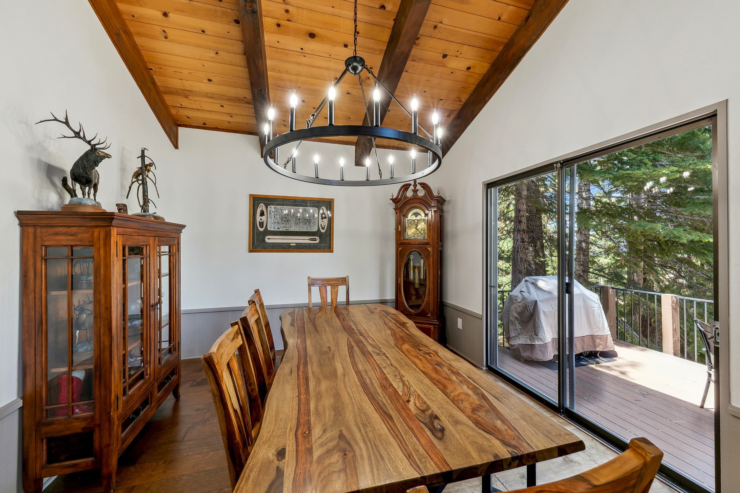 Hunting Lodge with Hot Tub, Sauna & Trail Access - Photo 12
