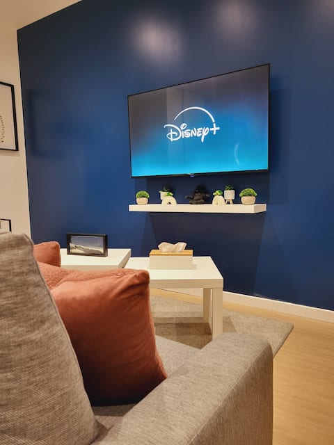 Annonce Airbnb populaire: Cozy 2-bedroom with terrace à Saint étienne