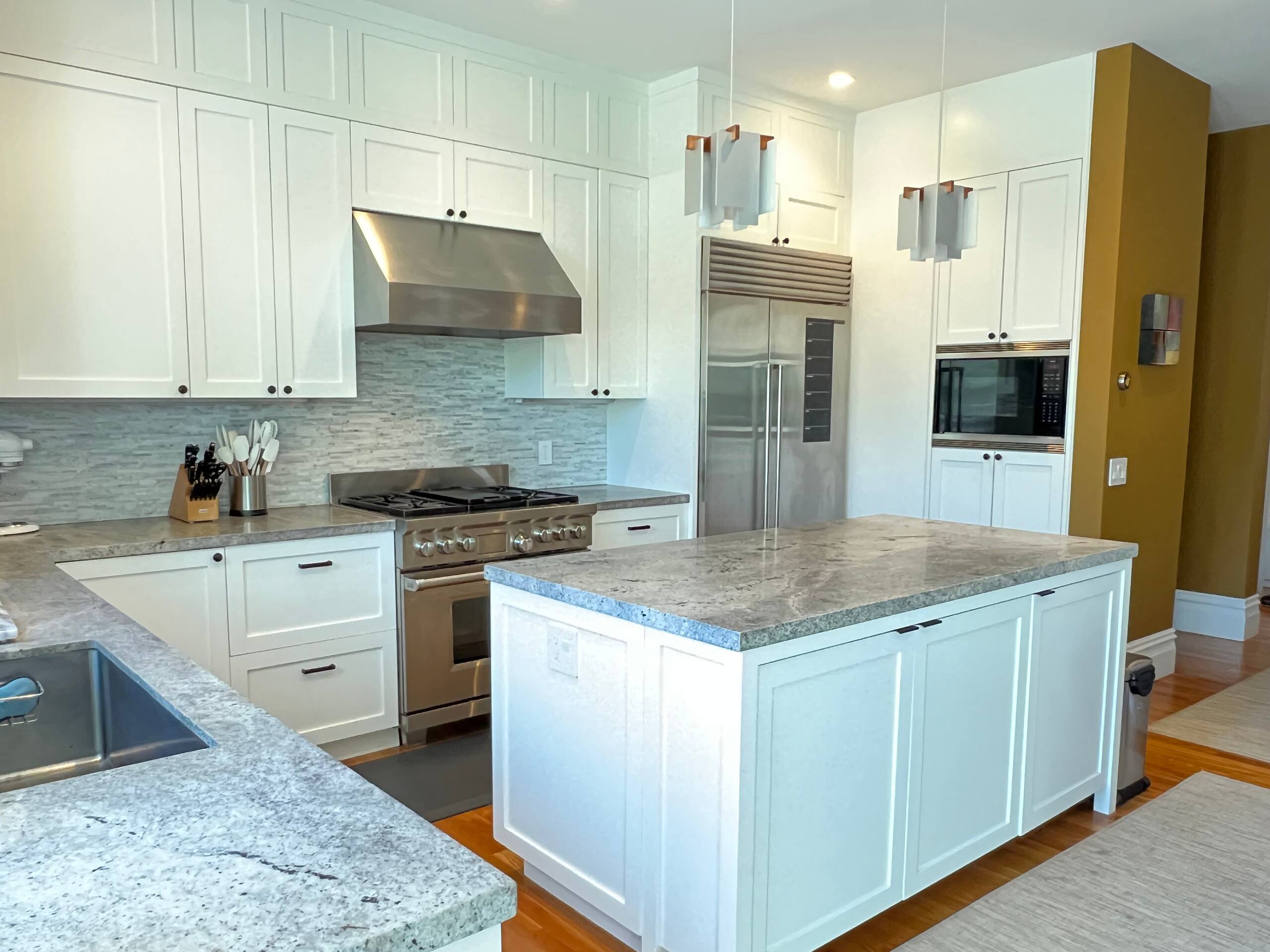 Guesthouse in San Francisco · ★4.2 · 4 bedrooms · 4 beds · 3.5 baths - Image 11