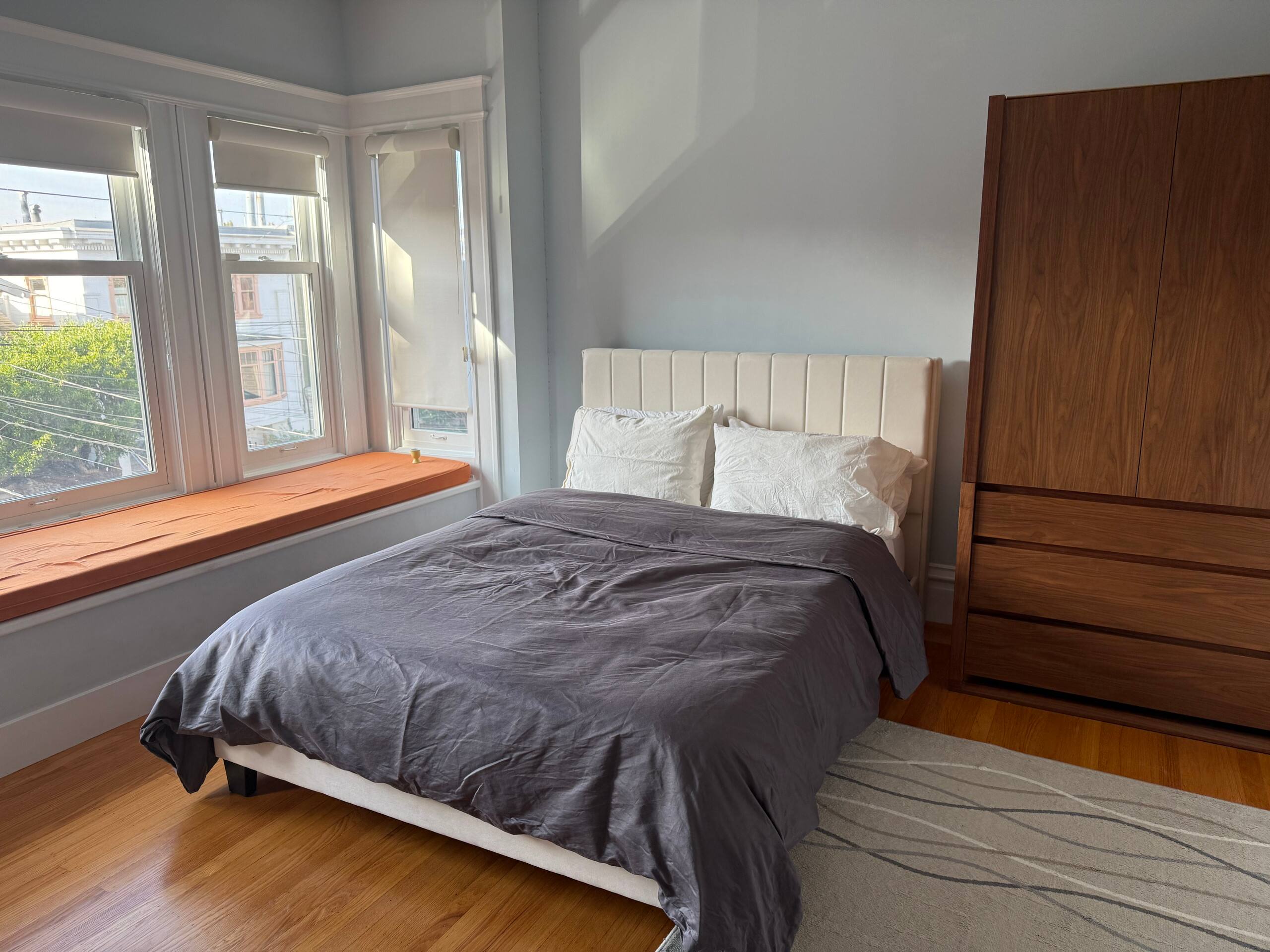 Home in San Francisco · ★4.9 · 5 bedrooms · 5 beds · 4.5 baths - Image 6