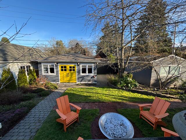 Historic Craftsman–Modern Luxury Near Park & Café gallery image 3