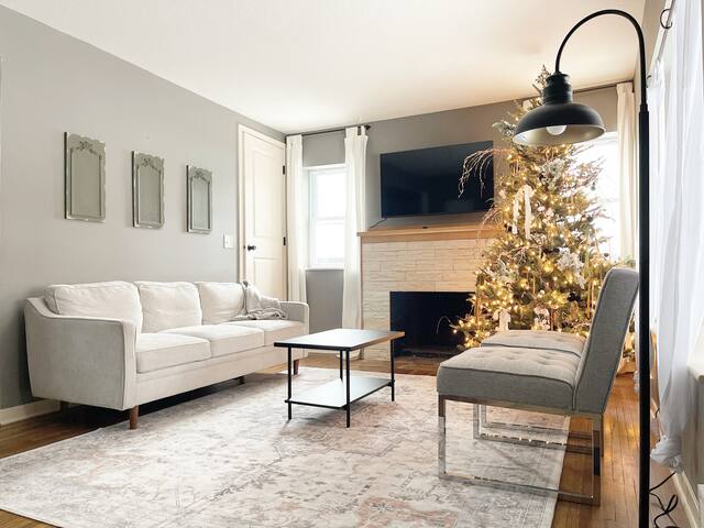 A city-accessible retreat near 3M gallery image 2