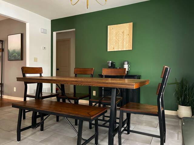 A city-accessible retreat near 3M gallery image 4