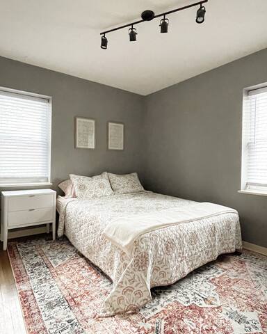 A city-accessible retreat near 3M gallery image 5