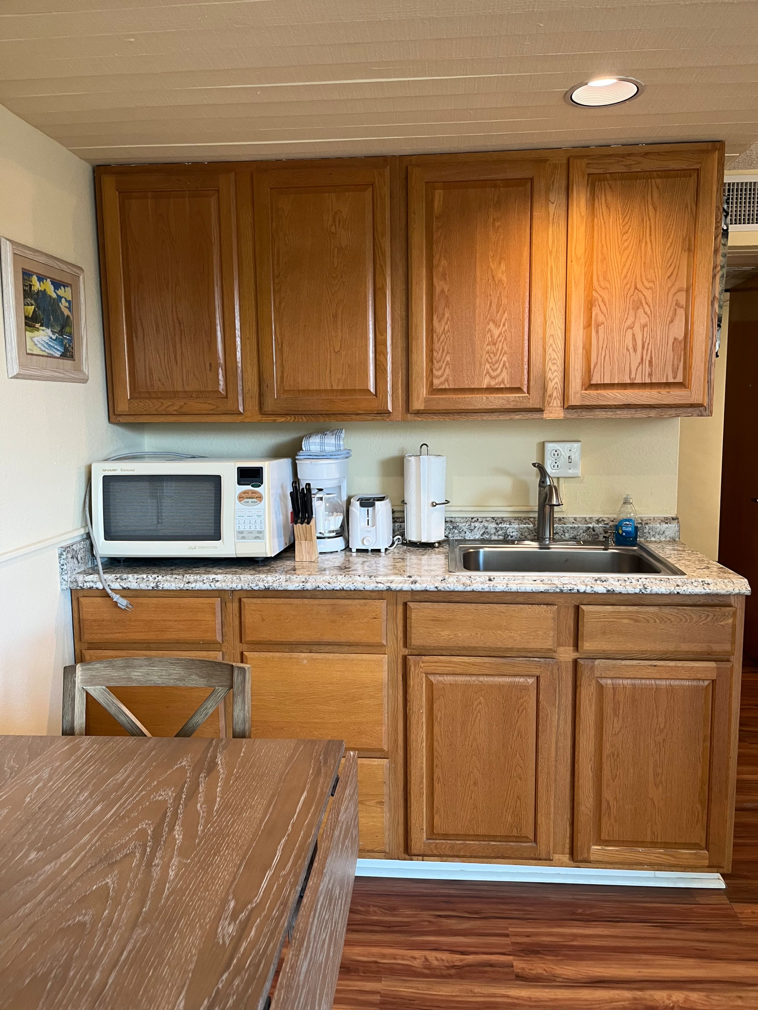 Cozy Studio at Imperial Waikiki – 1 Block to Beach - Image 7